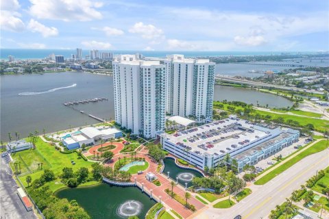 Condominio en venta en Holly Hill, Florida, 3 dormitorios, 208.01 m2 № 1837625 - foto 5