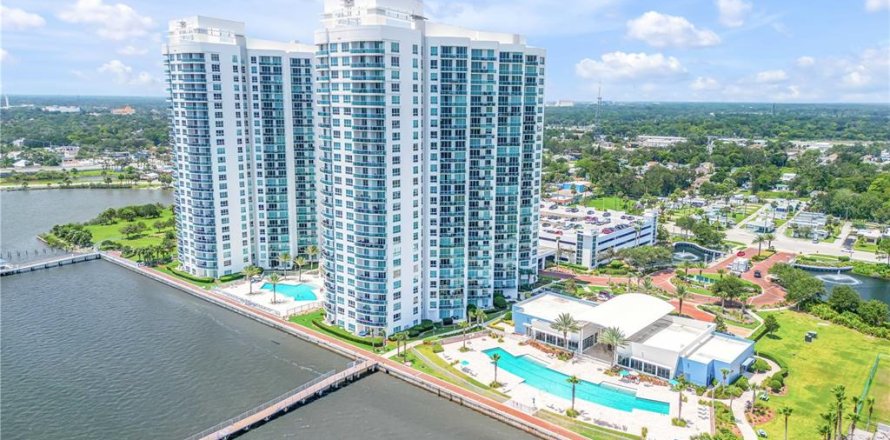 Condominio en Holly Hill, Florida, 3 dormitorios  № 1837625