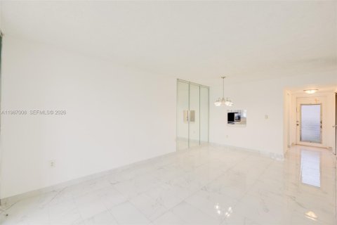 Condominio en venta en Sunrise, Florida, 1 dormitorio, 78.97 m2 № 2048677 - foto 11
