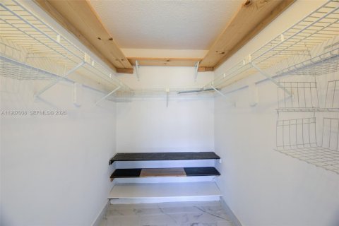 Condominio en venta en Sunrise, Florida, 1 dormitorio, 78.97 m2 № 2048677 - foto 24