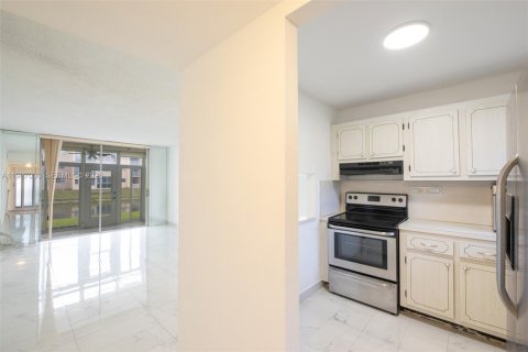 Condominio en venta en Sunrise, Florida, 1 dormitorio, 78.97 m2 № 2048677 - foto 10