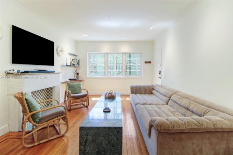 Купить кондоминиум в Майами-Бич, Флорида 1 спальня, 48.31м2, № 1933399 - фото 3