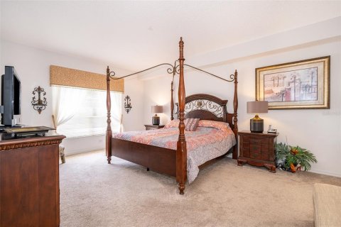 House in Kissimmee, Florida 5 bedrooms, 215.25 sq.m. № 1267328 - photo 24