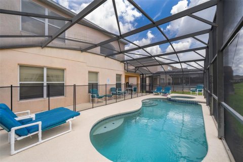 House in Kissimmee, Florida 5 bedrooms, 215.25 sq.m. № 1267328 - photo 29