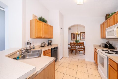 House in Kissimmee, Florida 5 bedrooms, 215.25 sq.m. № 1267328 - photo 17