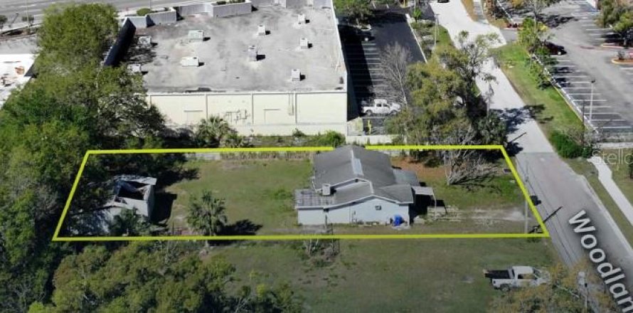 House in Lakeland, Florida 2 bedrooms, 140.1 sq.m. № 1853722