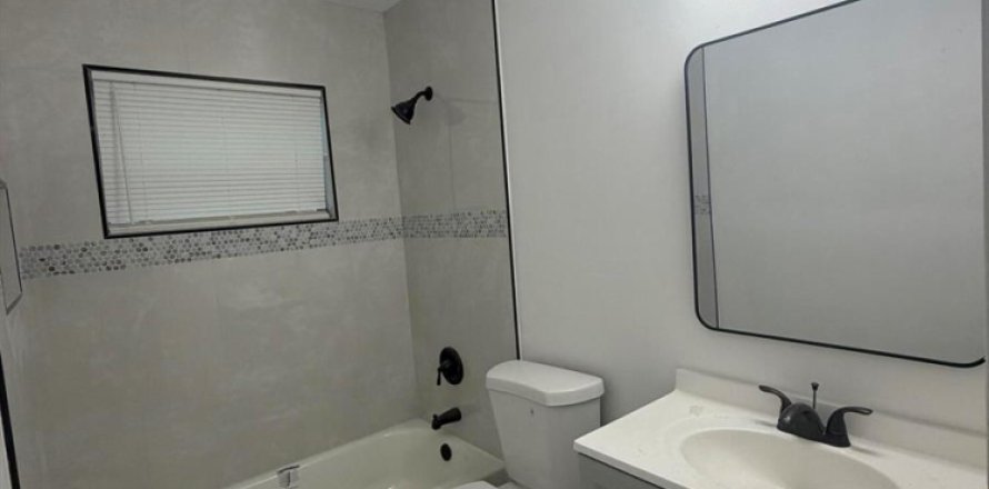 Villa ou maison à North Lauderdale, Floride 4 chambres, 128.58 m2 № 2083423