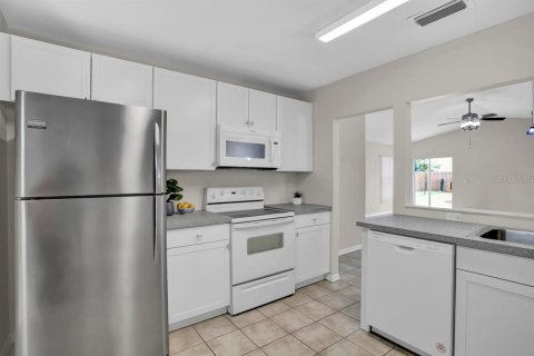 Villa ou maison à vendre à Valrico, Floride: 3 chambres, 130.99 m2 № 1803513 - photo 9