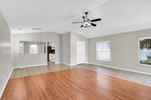 Villa ou maison à vendre à Valrico, Floride: 3 chambres, 130.99 m2 № 1803513 - photo 6