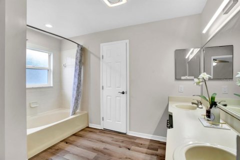 Villa ou maison à vendre à Valrico, Floride: 3 chambres, 130.99 m2 № 1803513 - photo 17