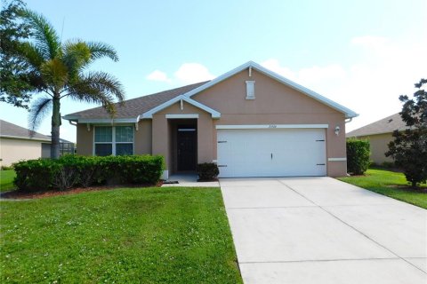 House in Punta Gorda, Florida 3 bedrooms, 155.33 sq.m. № 1906537 - photo 2