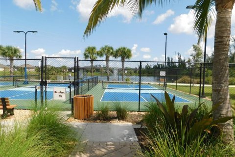 House in Punta Gorda, Florida 3 bedrooms, 155.33 sq.m. № 1906537 - photo 30