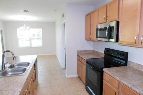 House in Punta Gorda, Florida 3 bedrooms, 155.33 sq.m. № 1906537 - photo 7