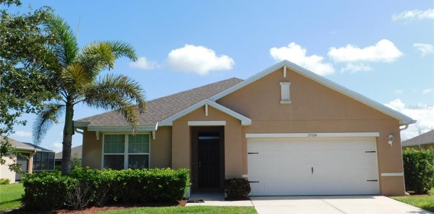 House in Punta Gorda, Florida 3 bedrooms, 155.33 sq.m. № 1906537