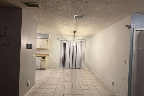 Villa ou maison à vendre à Deltona, Floride: 3 chambres, 124.21 m2 № 2419201 - photo 6