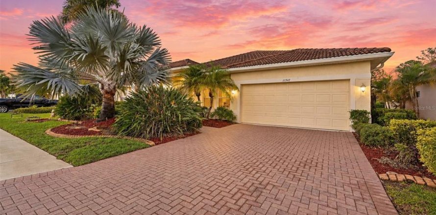 Casa en Venice, Florida 4 dormitorios, 218.88 m2 № 2383525