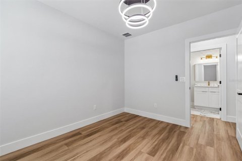 Villa ou maison à vendre à Tampa, Floride: 3 chambres, 153.75 m2 № 2196520 - photo 24