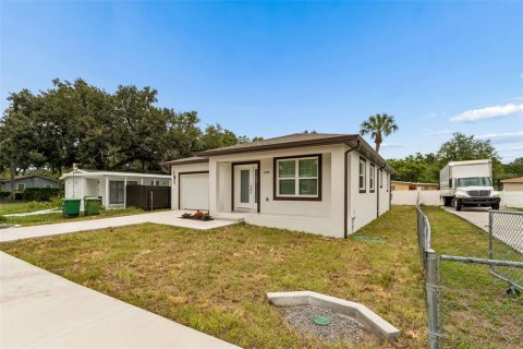 Villa ou maison à vendre à Tampa, Floride: 3 chambres, 153.75 m2 № 2196520 - photo 2