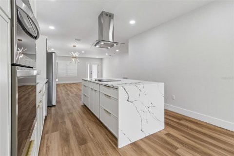 Villa ou maison à vendre à Tampa, Floride: 3 chambres, 153.75 m2 № 2196520 - photo 16