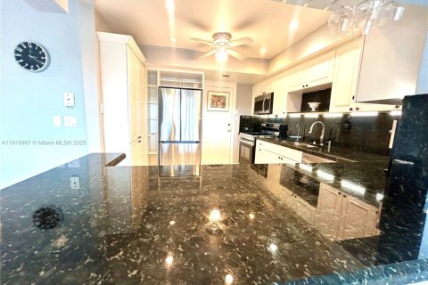 Copropriété à vendre à Hallandale Beach, Floride: 2 chambres, 106.84 m2 № 1972566 - photo 3