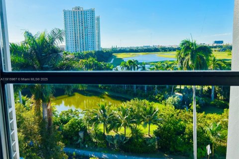 Copropriété à vendre à Hallandale Beach, Floride: 2 chambres, 106.84 m2 № 1972566 - photo 24