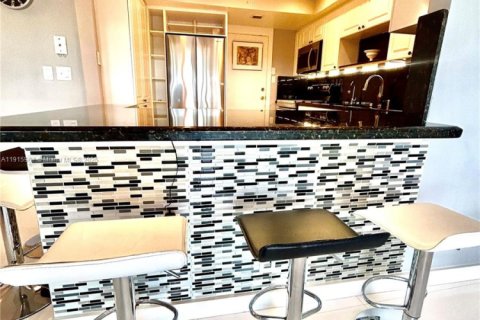 Copropriété à vendre à Hallandale Beach, Floride: 2 chambres, 106.84 m2 № 1972566 - photo 1