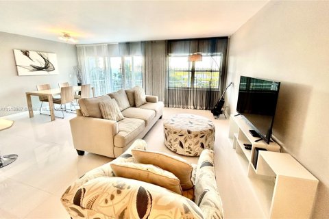 Copropriété à vendre à Hallandale Beach, Floride: 2 chambres, 106.84 m2 № 1972566 - photo 6