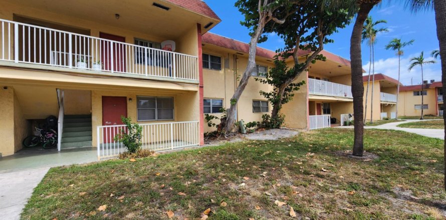 Condominio en Oakland Park, Florida, 2 dormitorios № 1210146