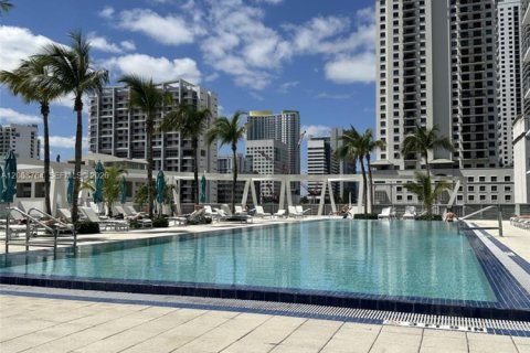 Condo in Miami, Florida, 2 bedrooms  № 2068850 - photo 13
