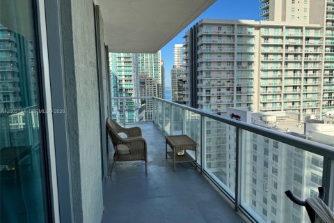 Condo in Miami, Florida, 2 bedrooms  № 2068850 - photo 2