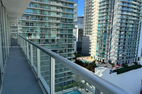 Condo in Miami, Florida, 2 bedrooms  № 2068850 - photo 12