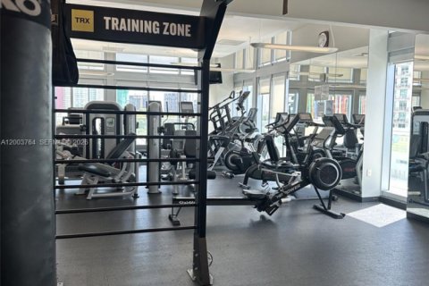 Condo in Miami, Florida, 2 bedrooms  № 2068850 - photo 19