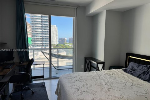 Condo in Miami, Florida, 2 bedrooms  № 2068850 - photo 10