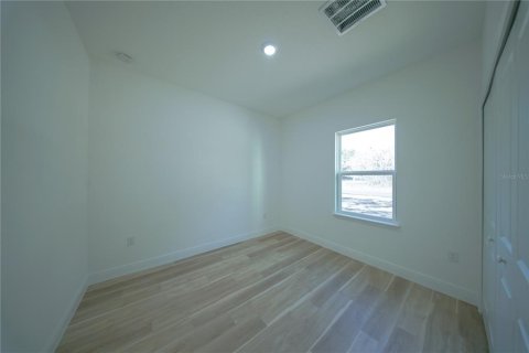House in Ocala, Florida 4 bedrooms, 173.26 sq.m. № 2107021 - photo 11