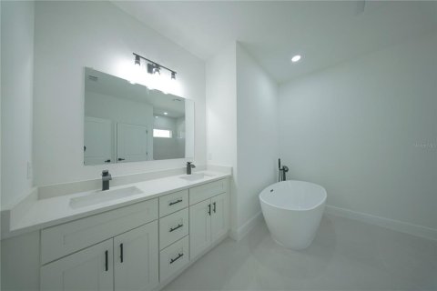 House in Ocala, Florida 4 bedrooms, 173.26 sq.m. № 2107021 - photo 8