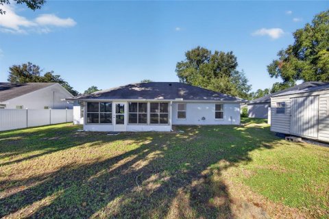 House in Summerfield, Florida 3 bedrooms, 205.22 sq.m. № 2419821 - photo 28