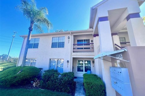 Condo à New Port Richey, Floride, 2 chambres  № 2334228