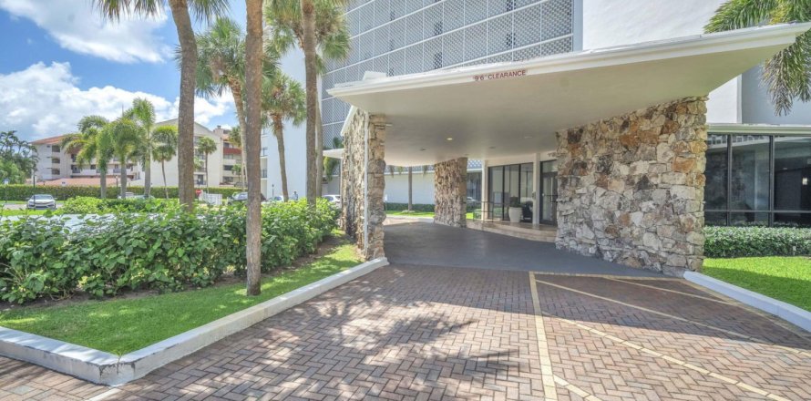 Condo in North Palm Beach, Florida, 2 bedrooms № 1168672