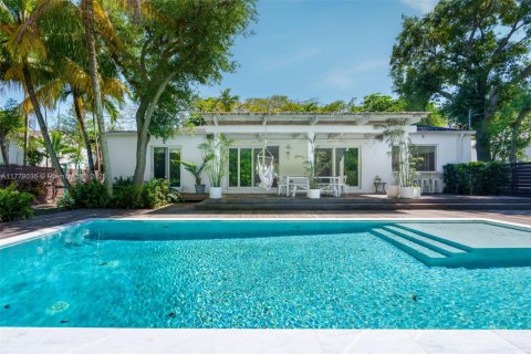 Casa en venta en Miami, Florida, 3 dormitorios, 180.14 m2 № 1868586 - foto 26