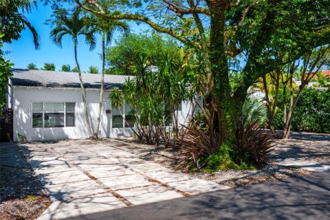 Casa en venta en Miami, Florida, 3 dormitorios, 180.14 m2 № 1868586 - foto 29