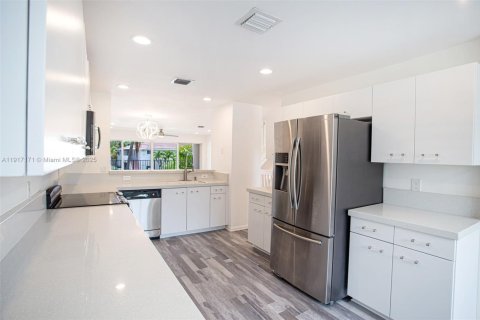 Купить таунхаус в Дирфилд-Бич, Флорида 3 спальни, 200.11м2, № 1972400 - фото 19