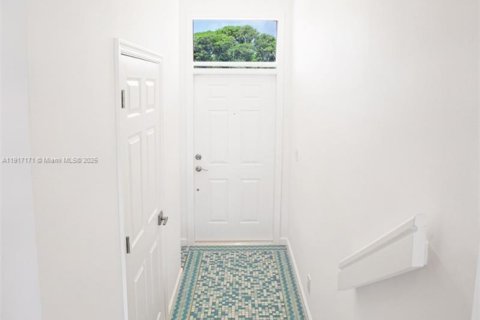 Купить таунхаус в Дирфилд-Бич, Флорида 3 спальни, 200.11м2, № 1972400 - фото 23