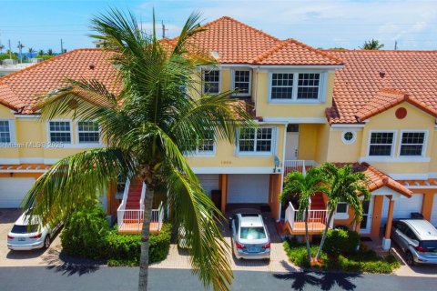 Купить таунхаус в Дирфилд-Бич, Флорида 3 спальни, 200.11м2, № 1972400 - фото 6