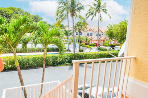 Купить таунхаус в Дирфилд-Бич, Флорида 3 спальни, 200.11м2, № 1972400 - фото 25