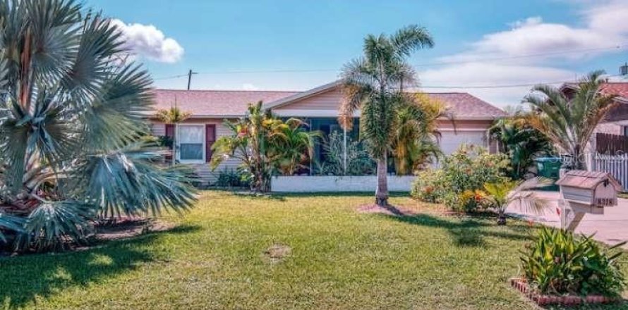 Casa en Seminole, Florida 2 dormitorios, 82.78 m2 № 1918855