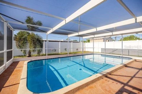 Villa ou maison à vendre à Seminole, Floride: 2 chambres, 82.78 m2 № 1918855 - photo 8