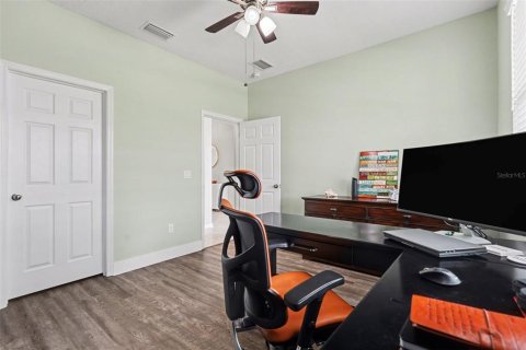 House in Wesley Chapel, Florida 4 bedrooms, 240.52 sq.m. № 2117918 - photo 27