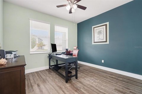 House in Wesley Chapel, Florida 4 bedrooms, 240.52 sq.m. № 2117918 - photo 28