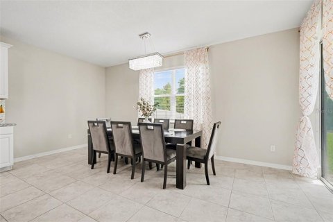 House in Wesley Chapel, Florida 4 bedrooms, 240.52 sq.m. № 2117918 - photo 16