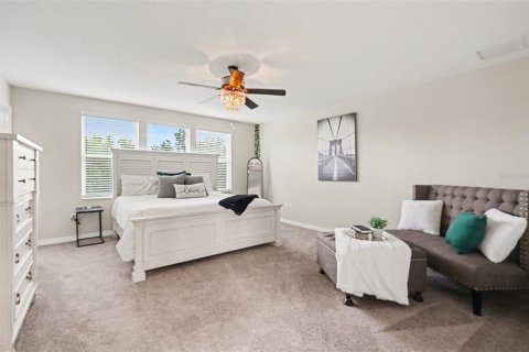 House in Wesley Chapel, Florida 4 bedrooms, 240.52 sq.m. № 2117918 - photo 21